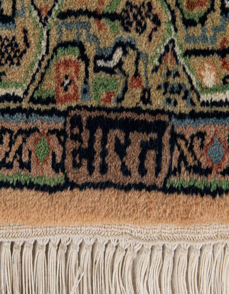 Detail image of 2' 4 x 4' 7  Hand Knotted Mir Wool Runner Rug