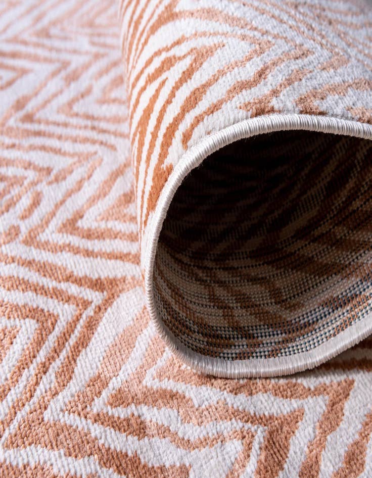 Detail image of 2' 2 x 8'  Washable Oasis Indoor / Outdoor Runner Rug