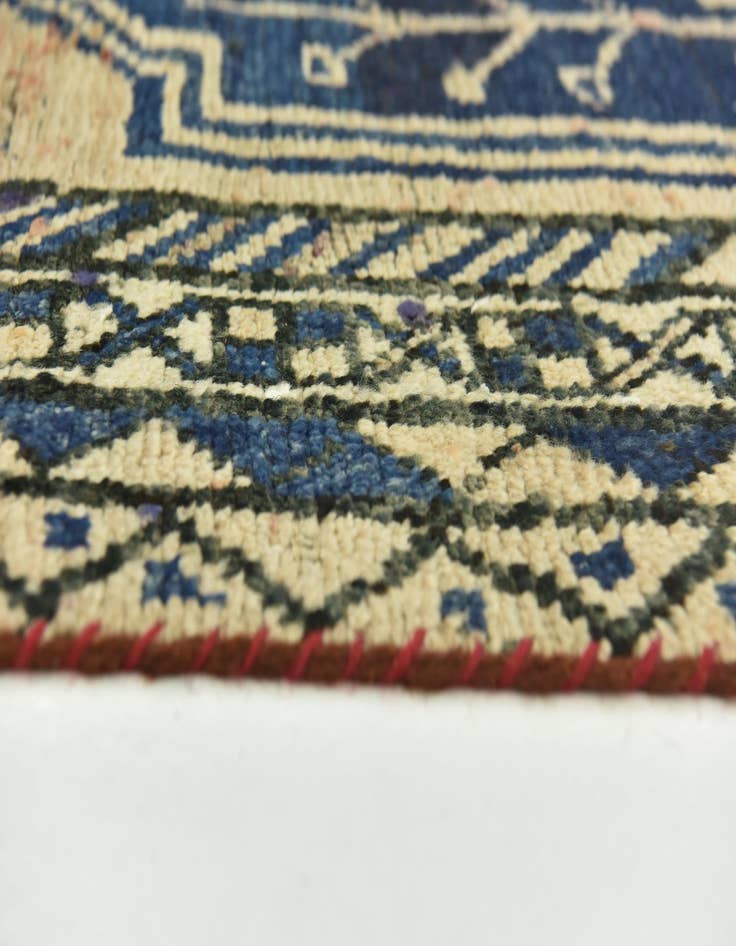 Detail image of 3' 7 x 11' 4  Hand Knotted Shiraz Persian Wool Runner Rug