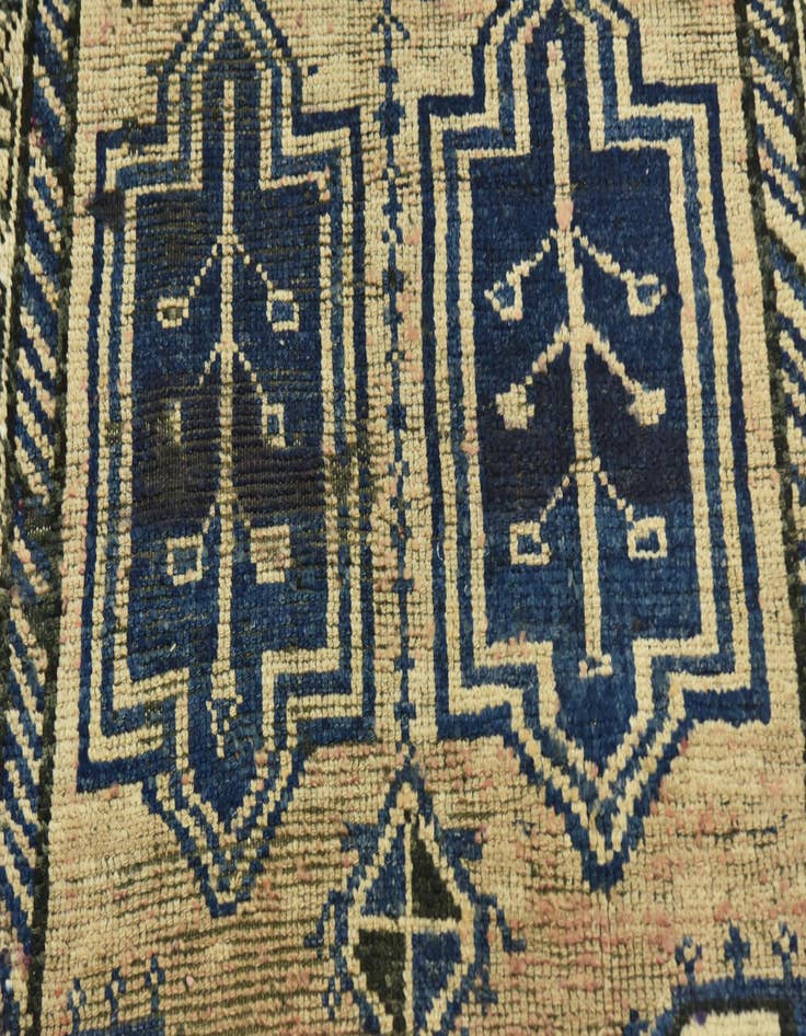 Detail image of 3' 7 x 11' 4  Hand Knotted Shiraz Persian Wool Runner Rug