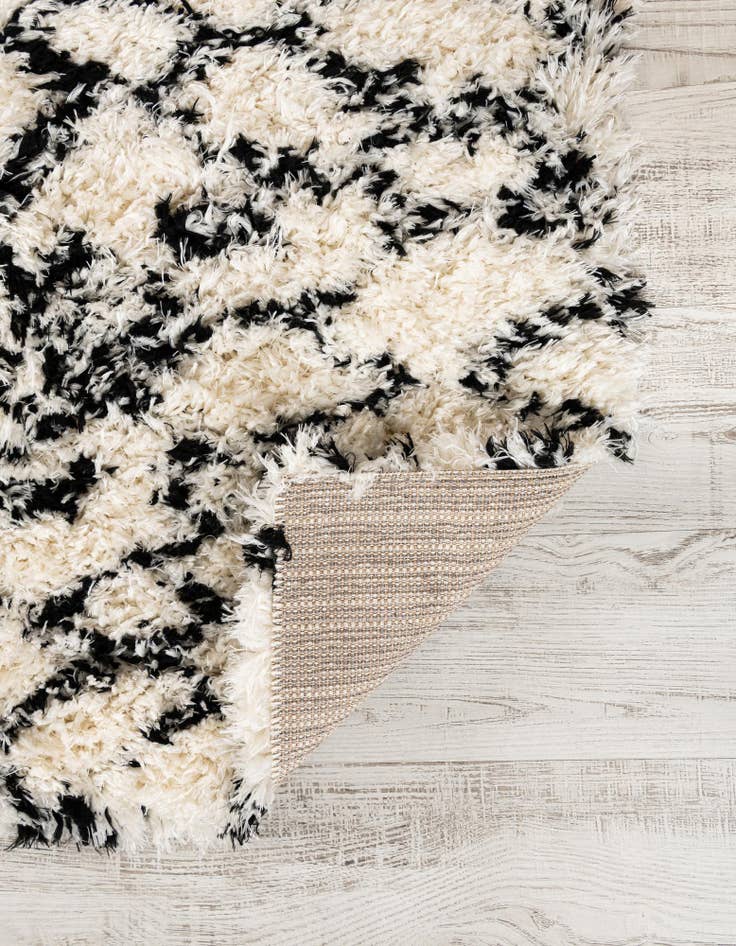 Detail image of 5' x 8' Infinity Shag Rug