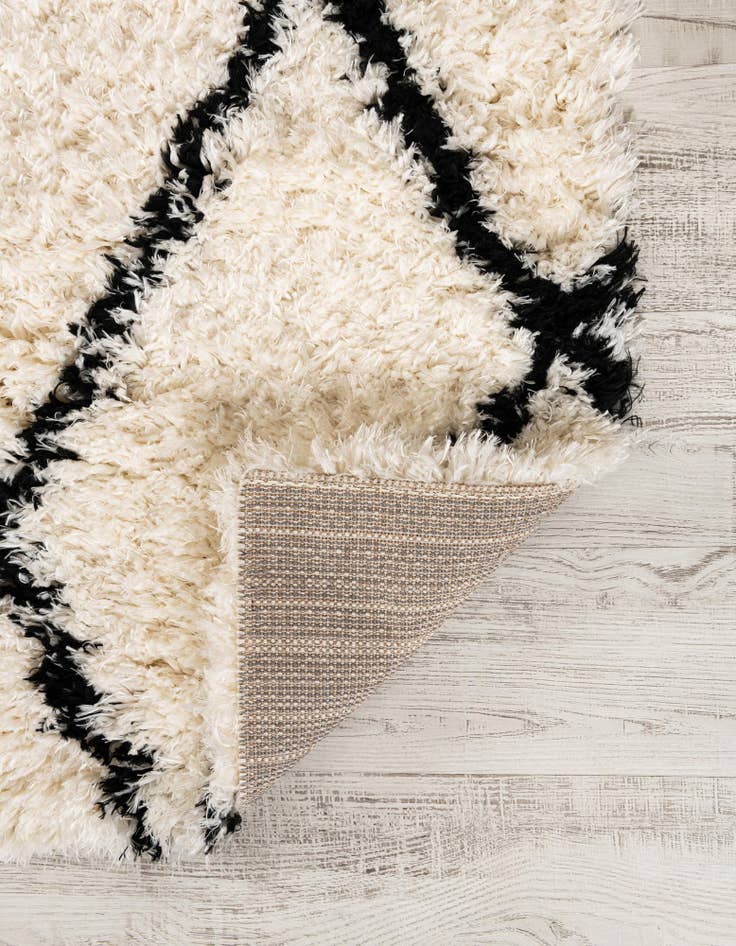 Detail image of 2' 7 x 10' Infinity Shag Runner Rug