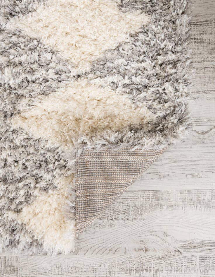 Detail image of 10' x 14' Infinity Shag Rug