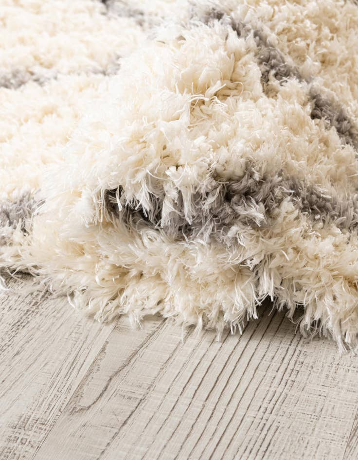 Detail image of 8' x 8' Infinity Shag Round Rug
