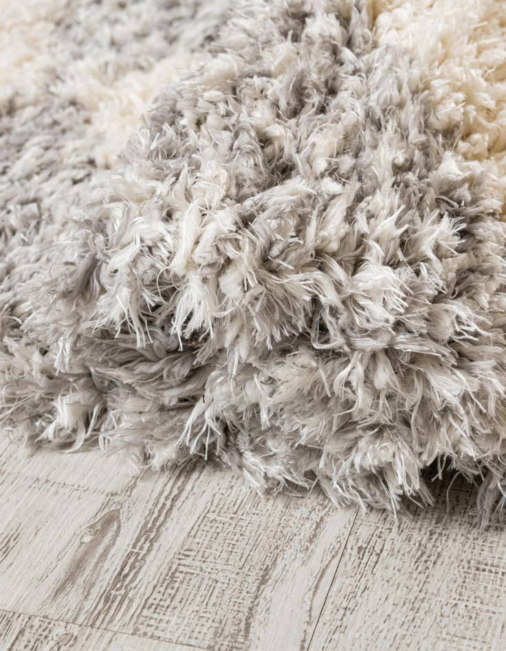 Detail image of 2' x 6' Infinity Shag Runner Rug