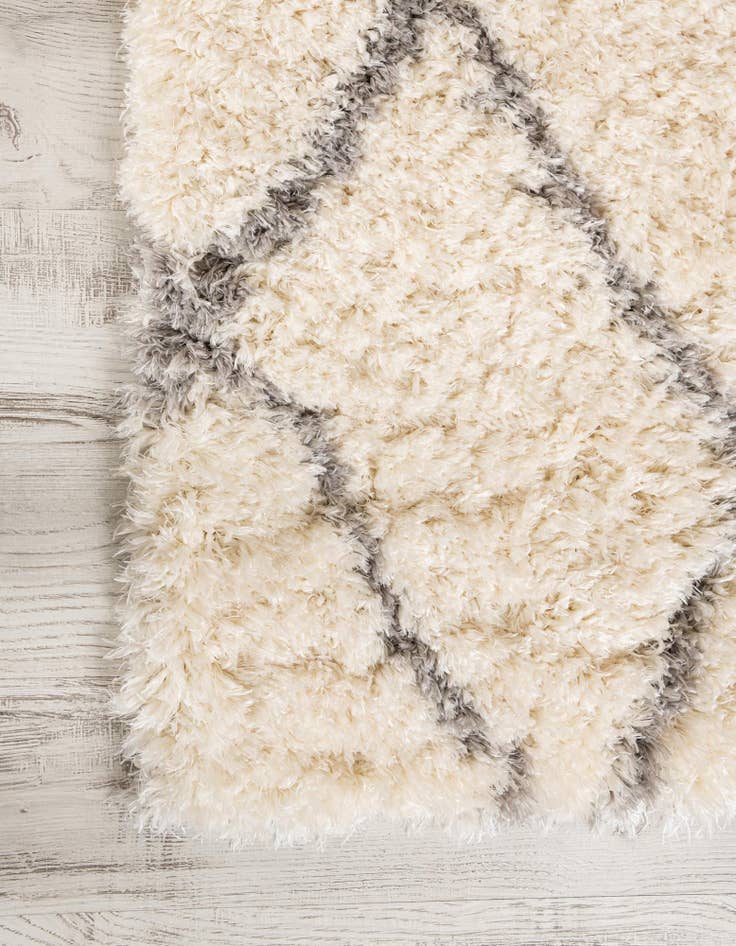 Detail image of 2' 7 x 10' Infinity Shag Runner Rug