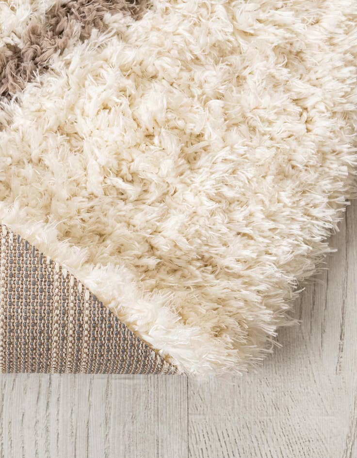 Detail image of 5' x 5' Infinity Shag Round Rug