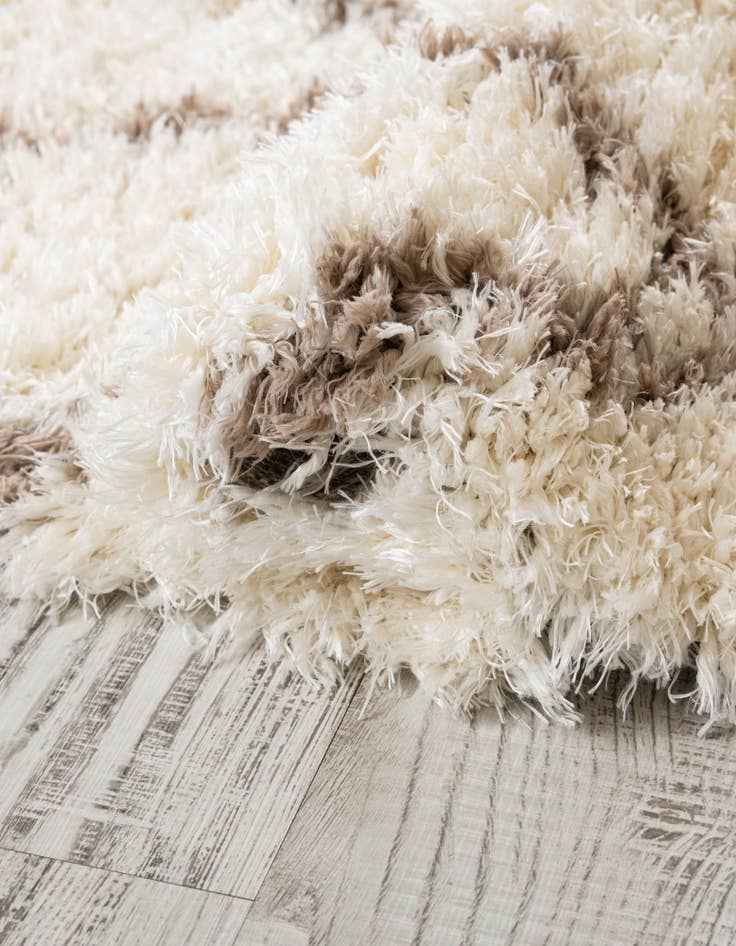 Detail image of 8' x 8' Infinity Shag Square Rug