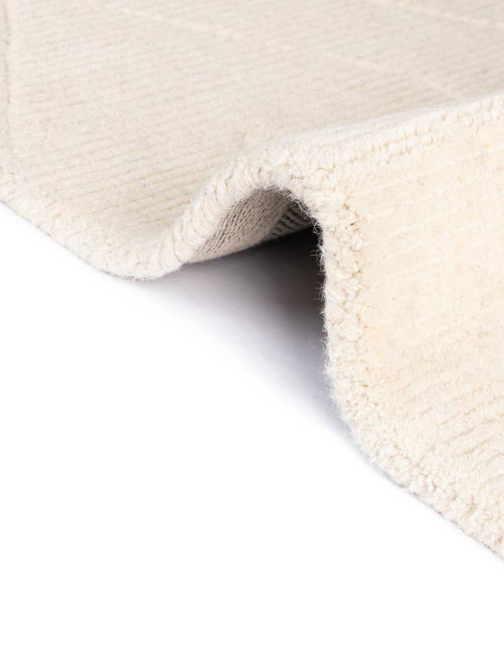 Detail image of 10' x 10' WoolCraft Geometric Round Rug