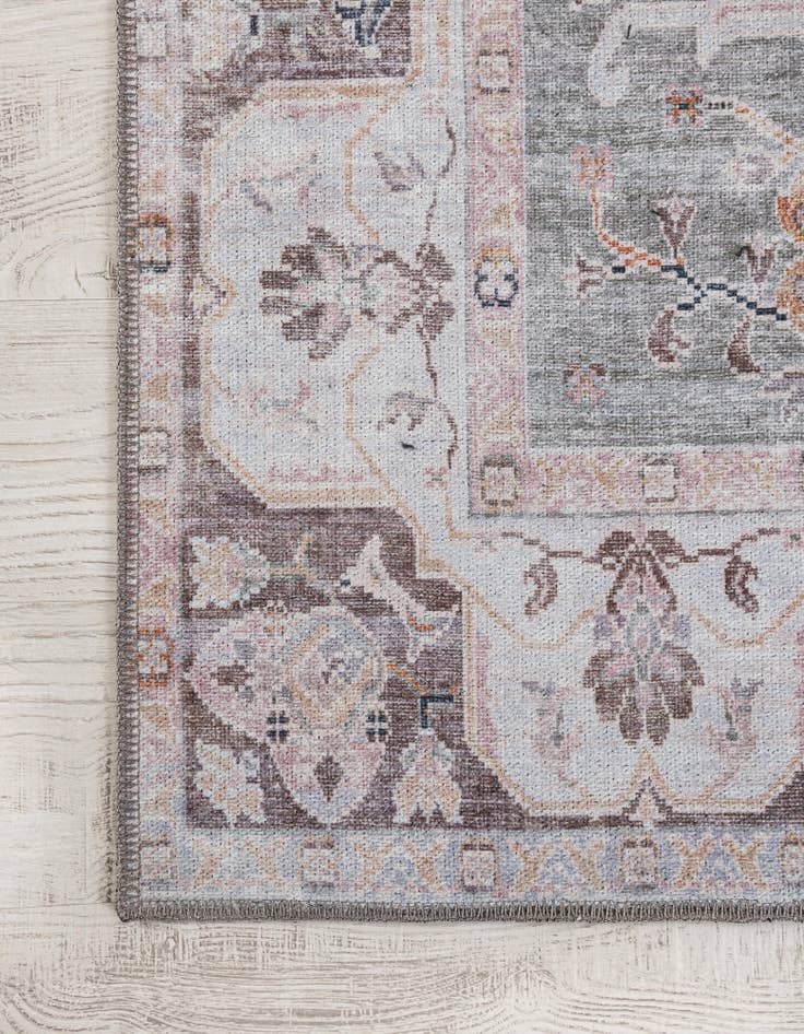 Detail image of 7' 10 x 7' 10 Yara Square Rug