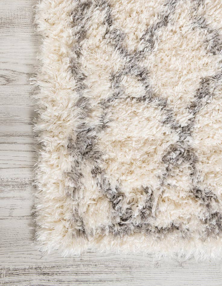 Detail image of 2' x 6' Infinity Shag Runner Rug