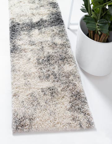 2' x 6' 7 Soft Touch Shag Runner Rug
