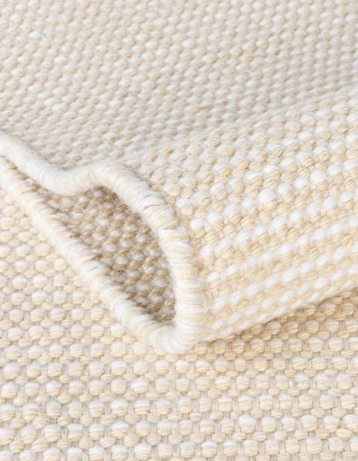 6' 1 x 9' Easy-Clean Jill Zarin Palm Springs Indoor / Outdoor Rug