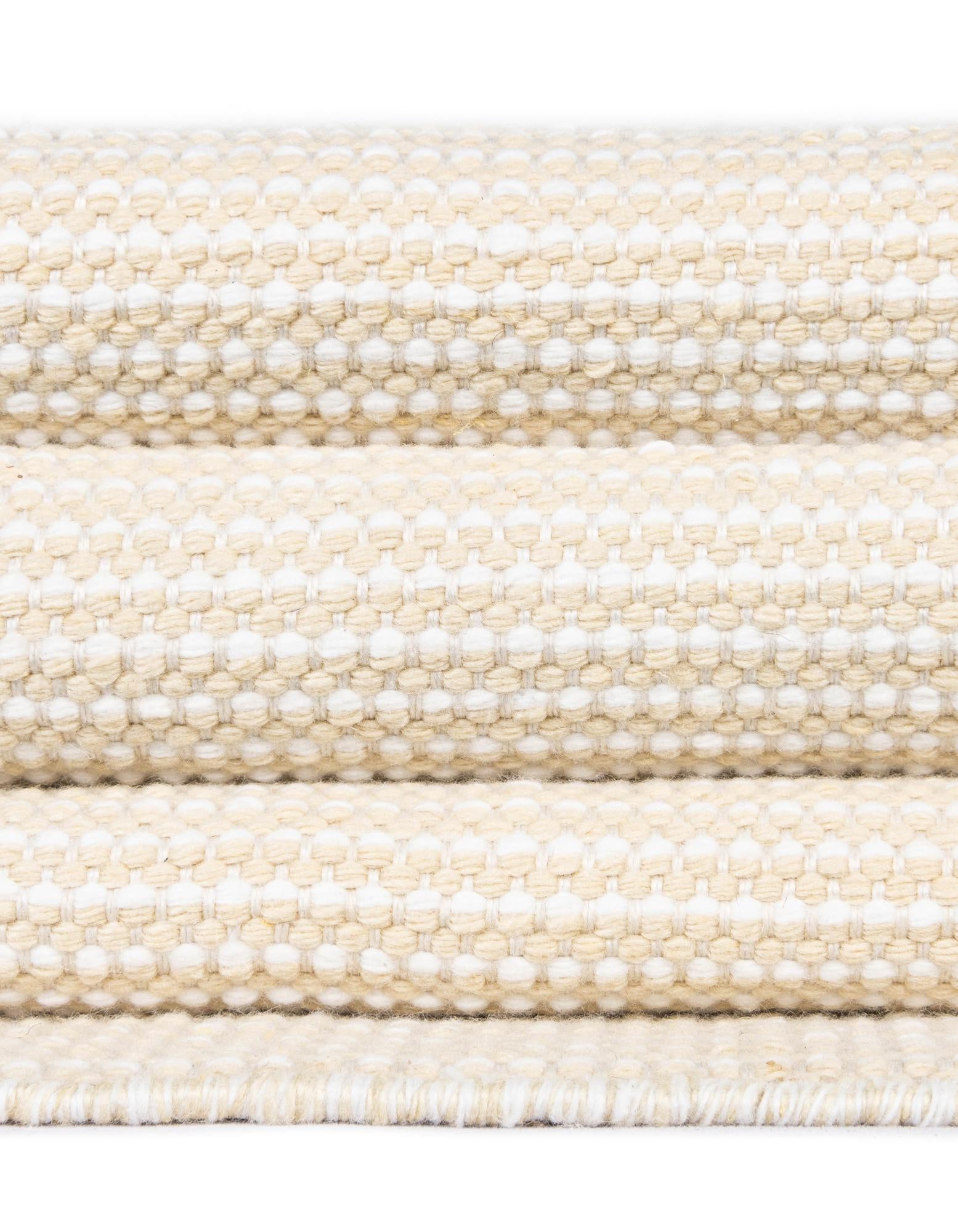 2' 7 x 10' Easy-Clean Jill Zarin Palm Springs Indoor / Outdoor Runner Rug