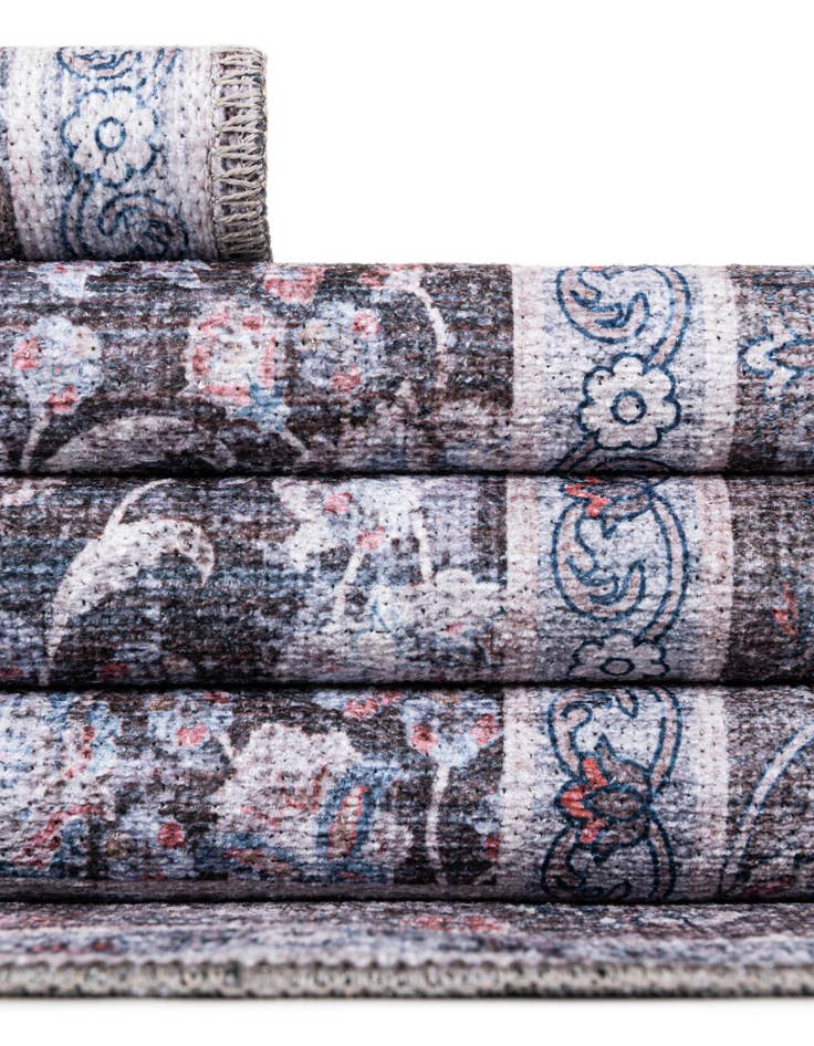 Detail image of 7' 10 x 7' 10 Yara Square Rug