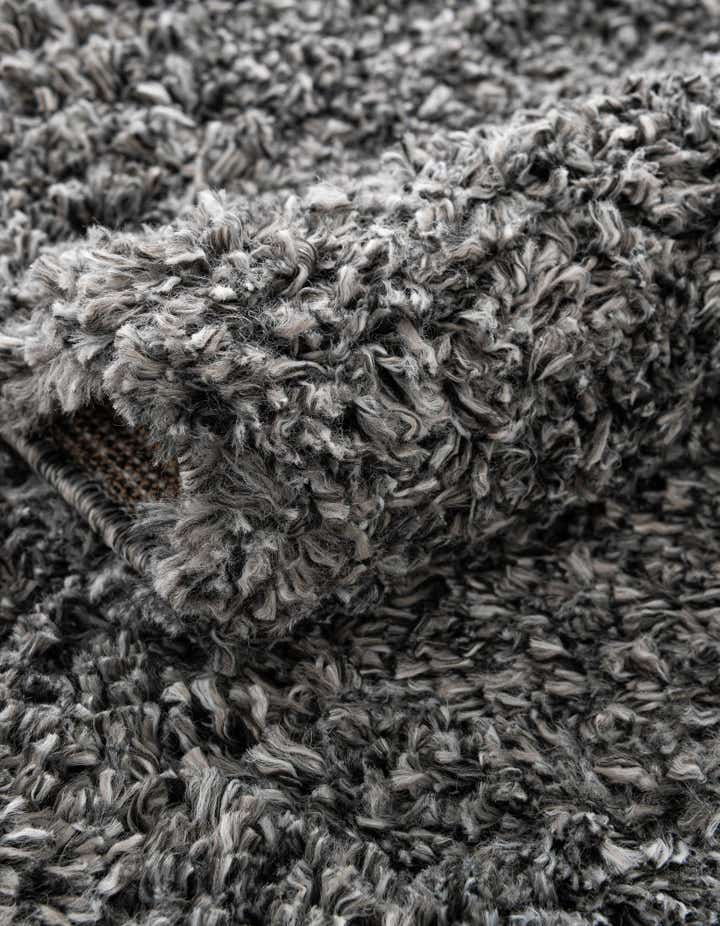 7' 10 x 10' Zermatt Shag Oval Rug