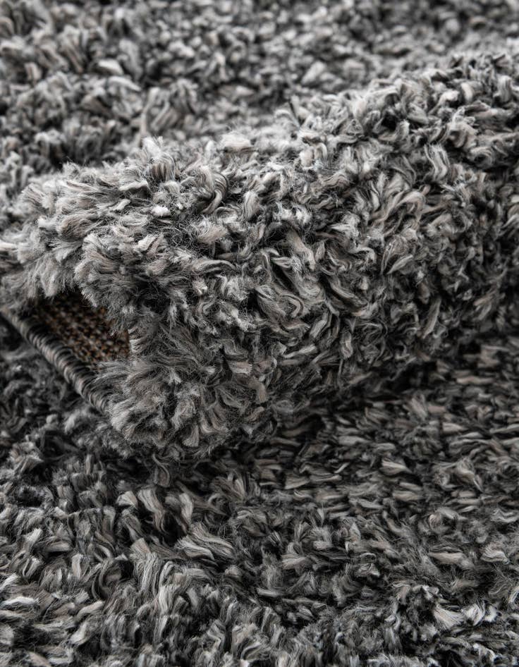 Detail image of 7' 10 x 7' 10 Zermatt Shag Round Rug