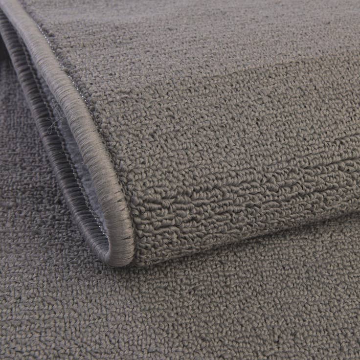Detail image of 6' x 9' Everyday Solid Rug