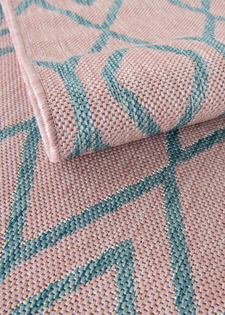 5' 3 x 8' Easy-Clean Jill Zarin Turks and Caicos Indoor / Outdoor Oval Rug