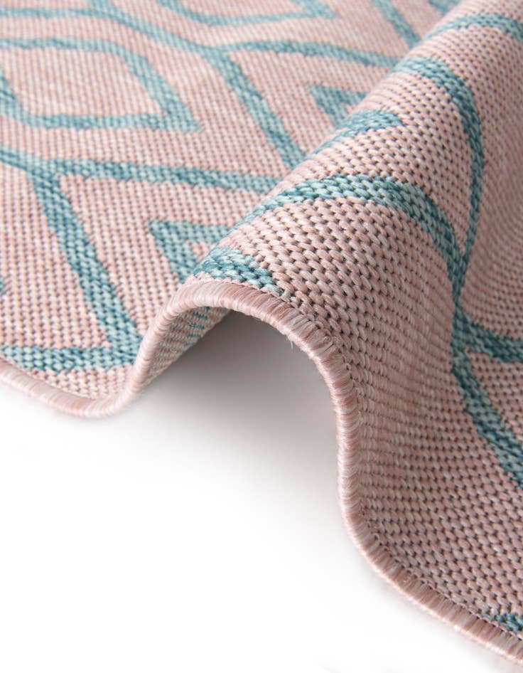 Detail image of 5' 3 x 8'  Washable Jill Zarin Turks and Caicos Indoor / Outdoor Oval Rug