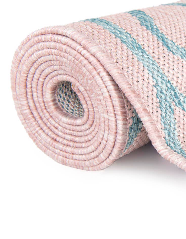 Detail image of 7' 10 x 10' Easy-Clean Jill Zarin Turks and Caicos Indoor / Outdoor Oval Rug