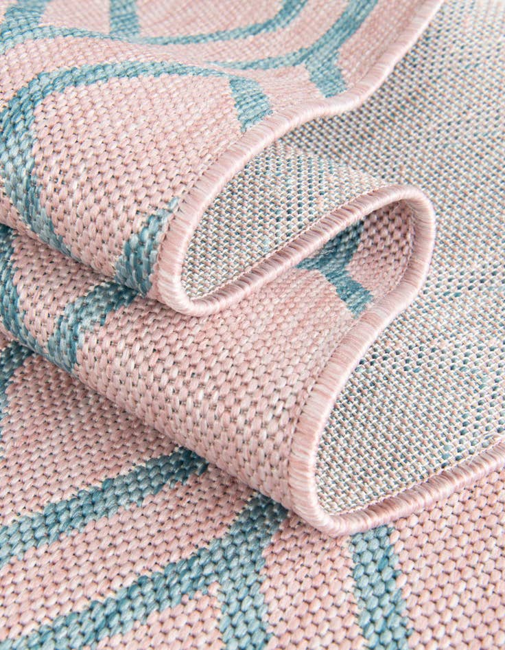 Detail image of 5' 3 x 8'  Washable Jill Zarin Turks and Caicos Indoor / Outdoor Oval Rug