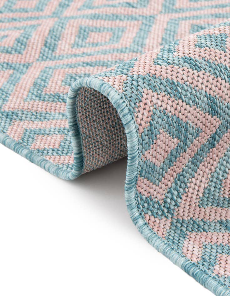 Detail image of 3' x 3' Easy-Clean Jill Zarin Costa Rica Indoor / Outdoor Round Rug