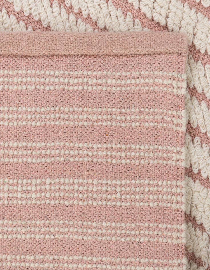Detail image of 2' x 3' 3  Hand Woven Seaside Pearl Jute Rug