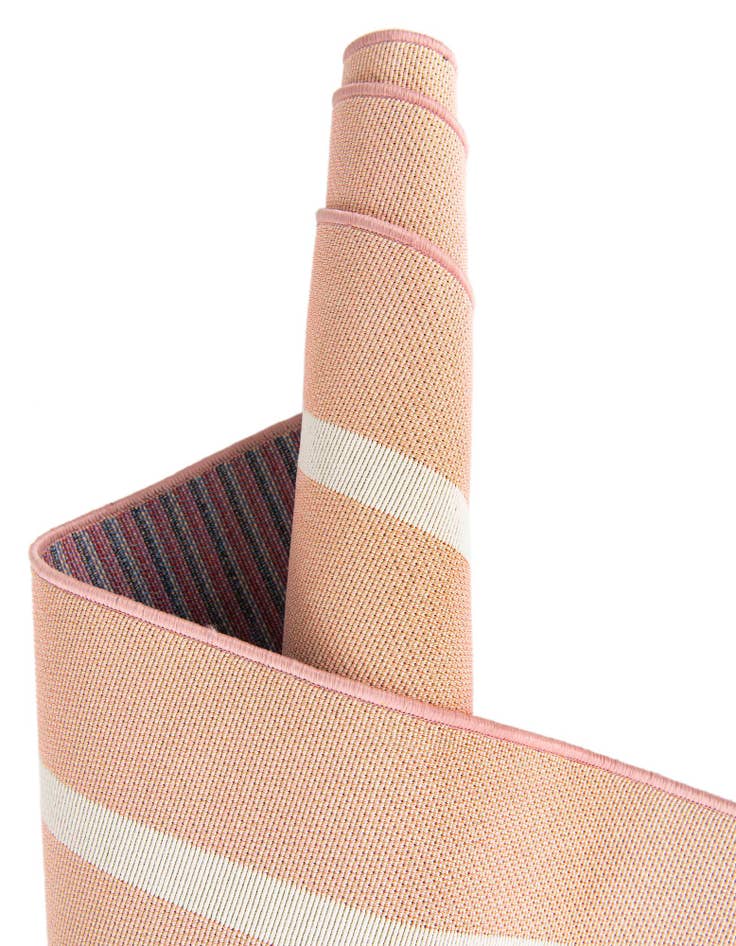 Detail image of 7' 10 x 7' 10 Washable Ribbon Indoor / Outdoor Square Rug