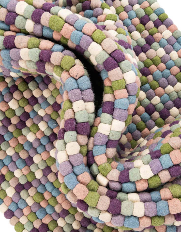 Detail image of 4' 1 x 4' 1 Felt Ball Wool Round Rug
