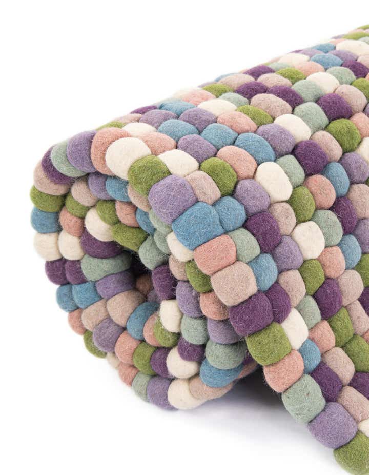 5' 1 x 5' 1 Felt Ball Wool Round Rug
