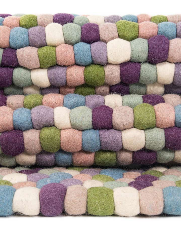 5' 1 x 5' 1 Felt Ball Wool Round Rug