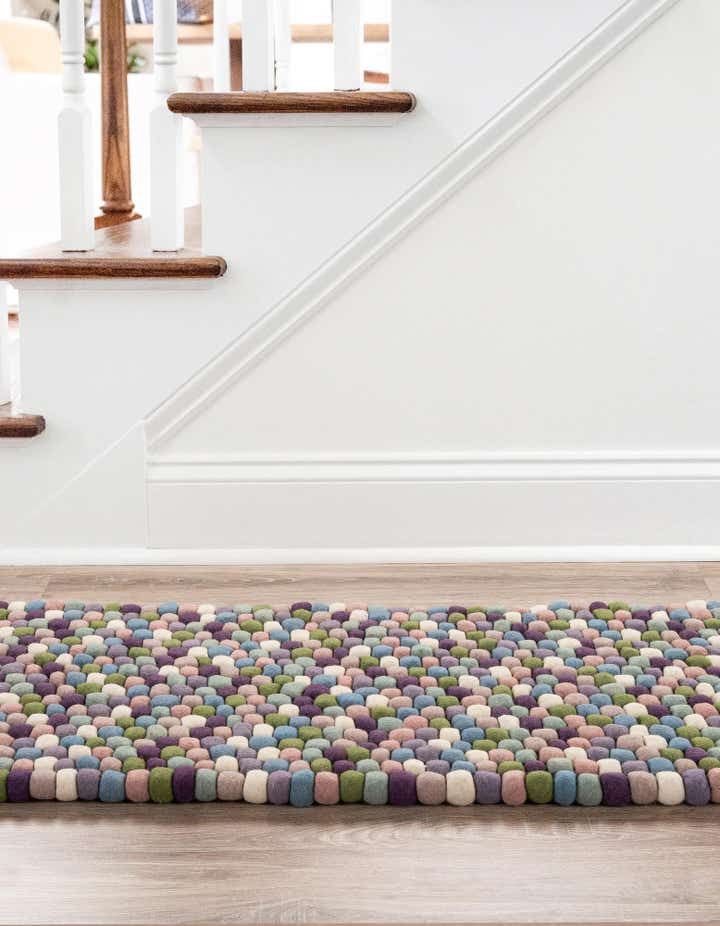 2' x 4' 1 Felt Ball Wool Runner Rug