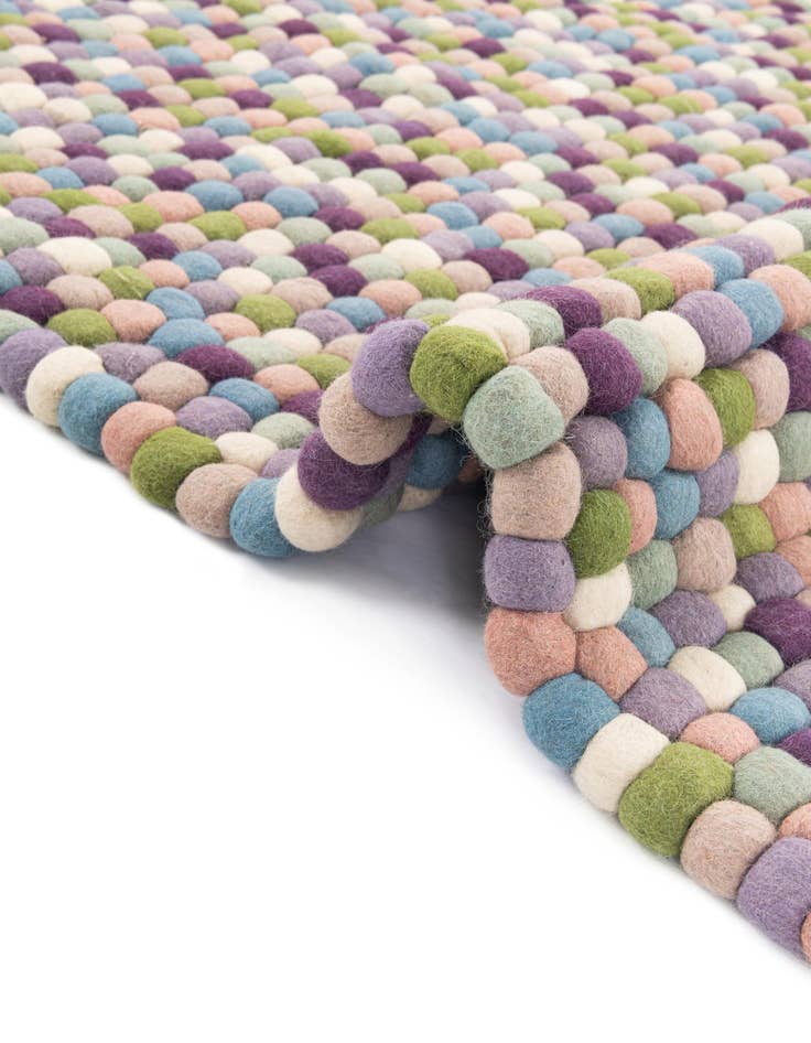 Detail image of 2' x 4' 1 Felt Ball Wool Runner Rug