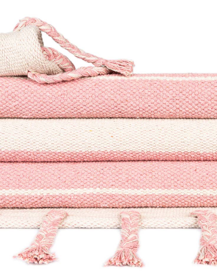 Detail image of 8' x 10' Hand Woven Chindi Cotton Rug