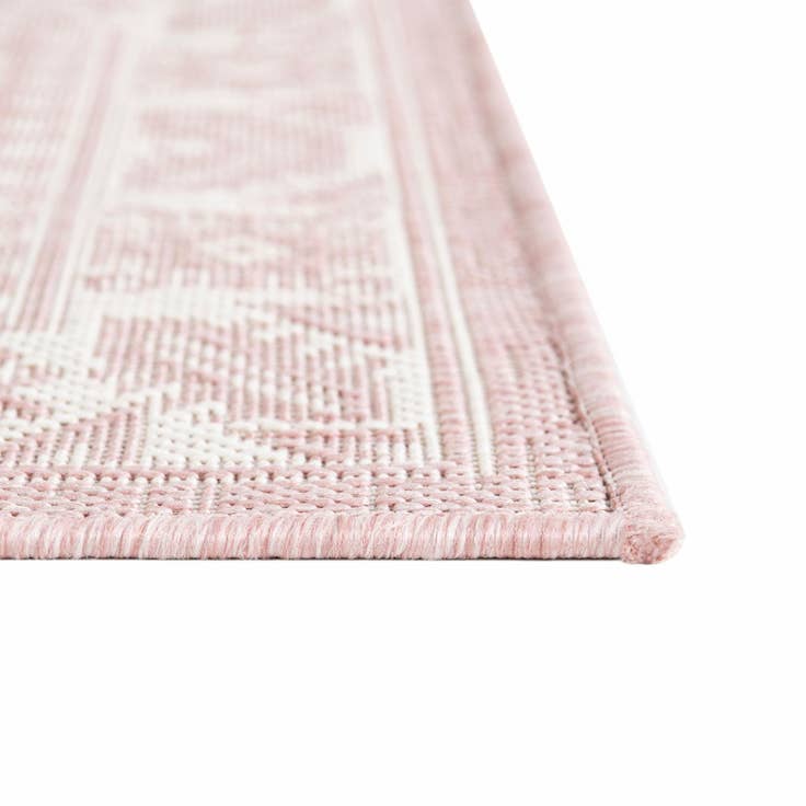 Detail image of 5' 3 x 5' 3 Easy-Clean Aztec Indoor / Outdoor Octagon Rug