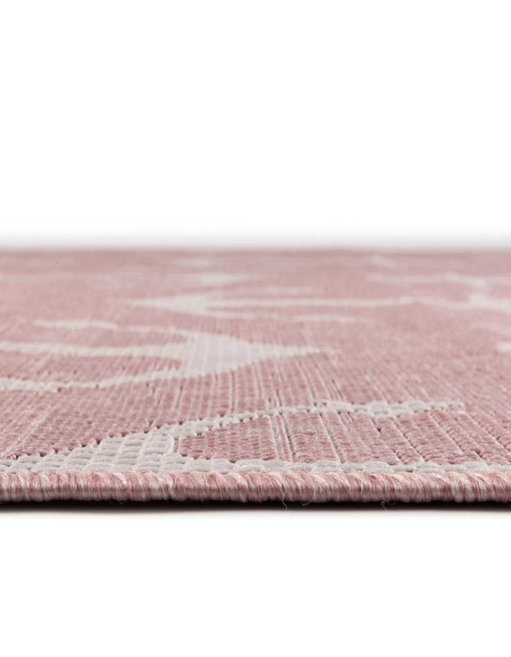 Detail image of 3' x 5' 3 Easy-Clean Coastal Indoor / Outdoor Oval Rug