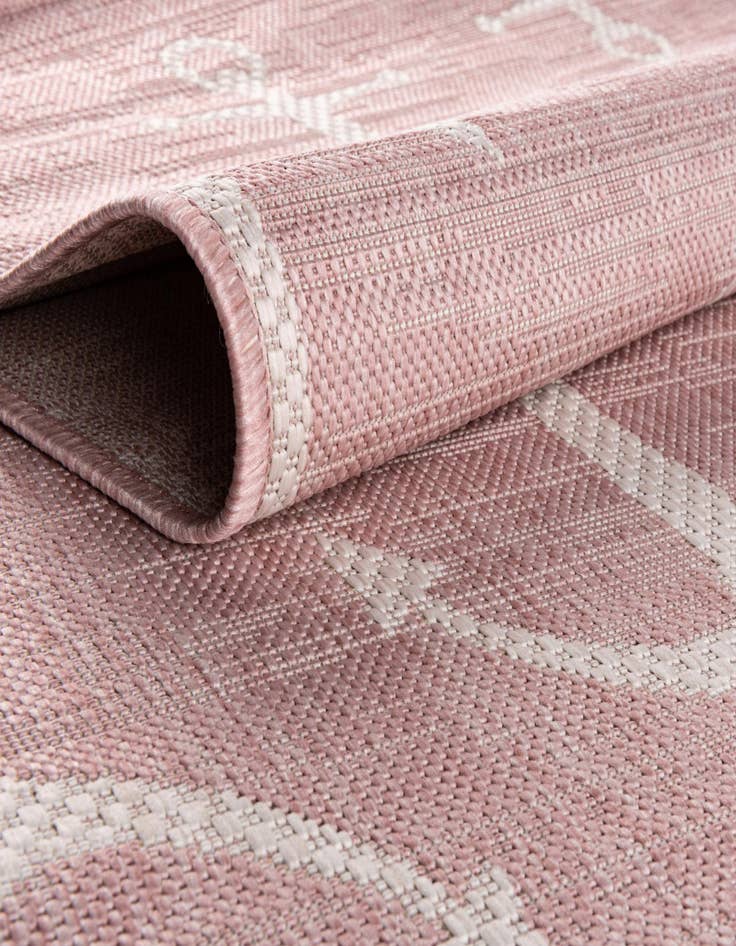 Detail image of 3' x 5' 3 Easy-Clean Coastal Indoor / Outdoor Oval Rug