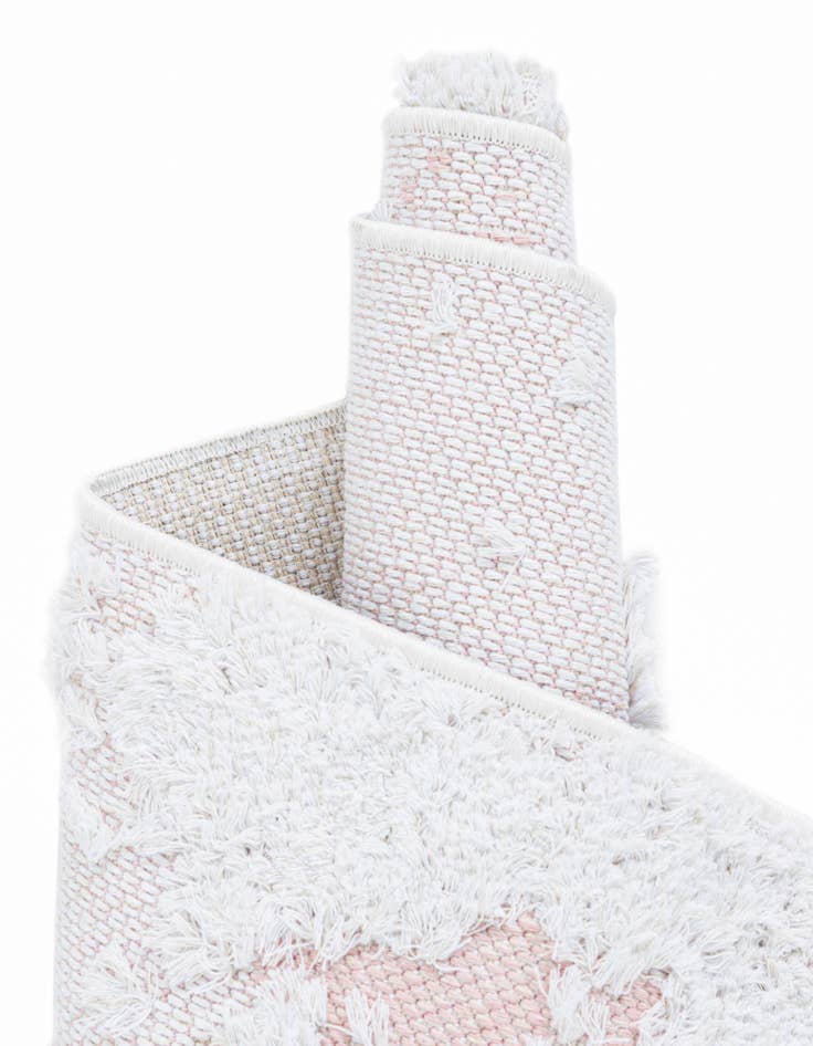 Detail image of 8' 2 x 10' Abbey Rug