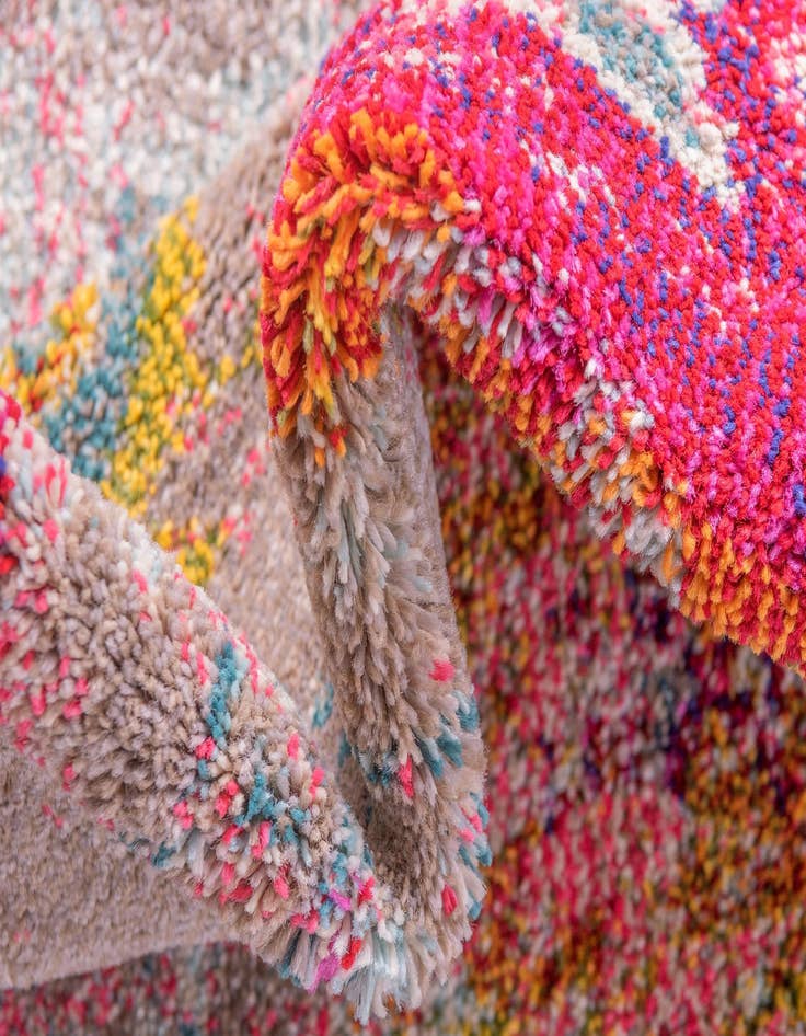 Detail image of 2' x 3'  Washable Alta Rug
