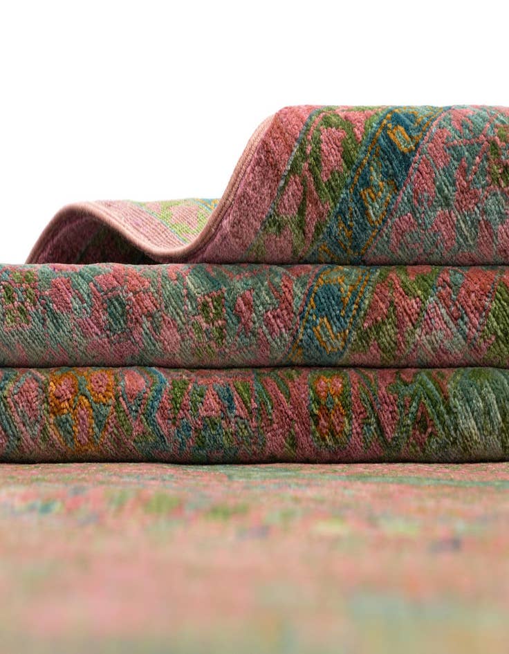 Detail image of 6' 6 x 9' 5 Amina Wool Rug