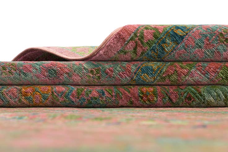 Detail image of 6' 6 x 9' 5 Amina Wool Rug