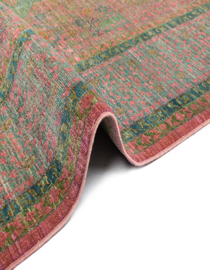 Detail image of 6' 6 x 9' 5 Amina Wool Rug