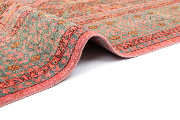 Detail image of 6' x 8' Amina Rug