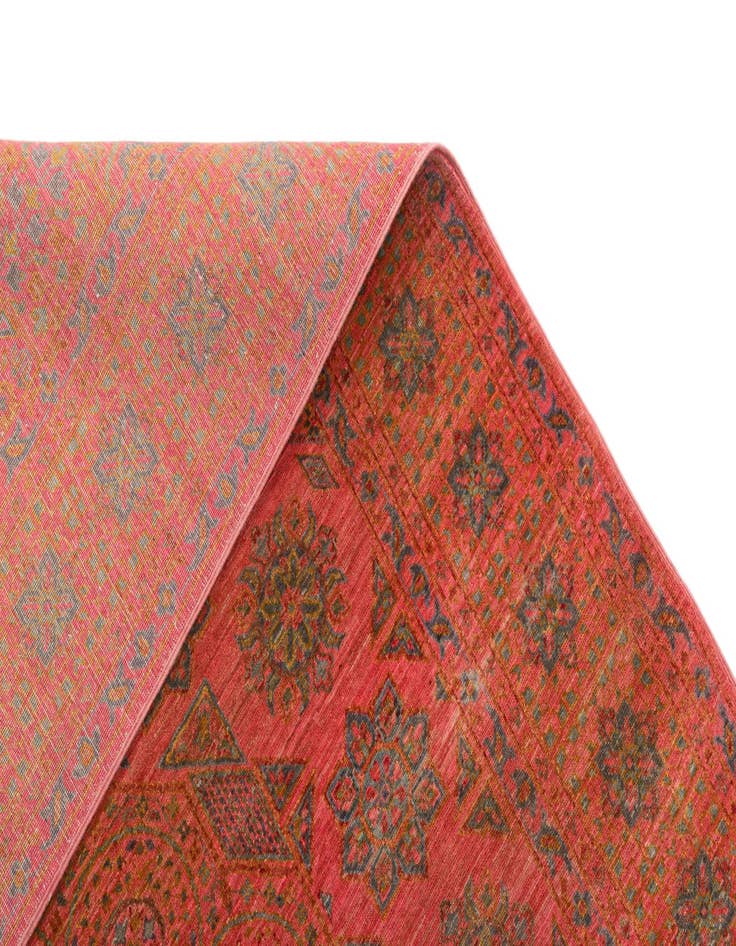 Detail image of 5' 5 x 7' 10 Amina Rug