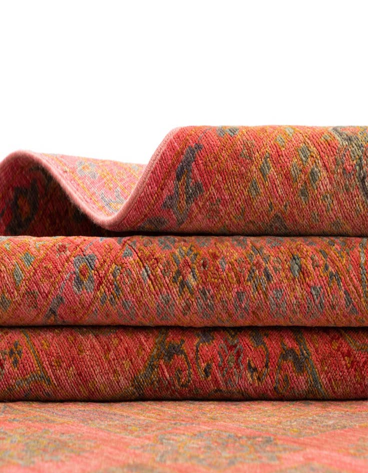 Detail image of 5' 5 x 7' 10 Amina Rug