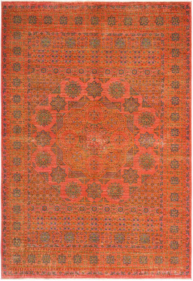 Detail image of 5' 5 x 7' 10 Amina Rug