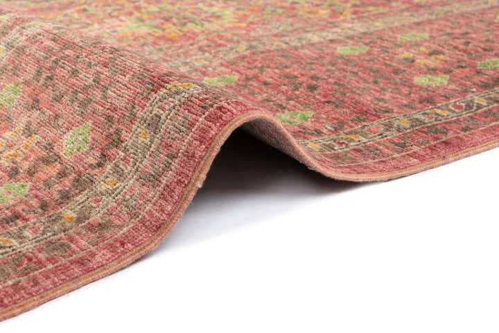 5' 5 x 7' 11 Amina Rug