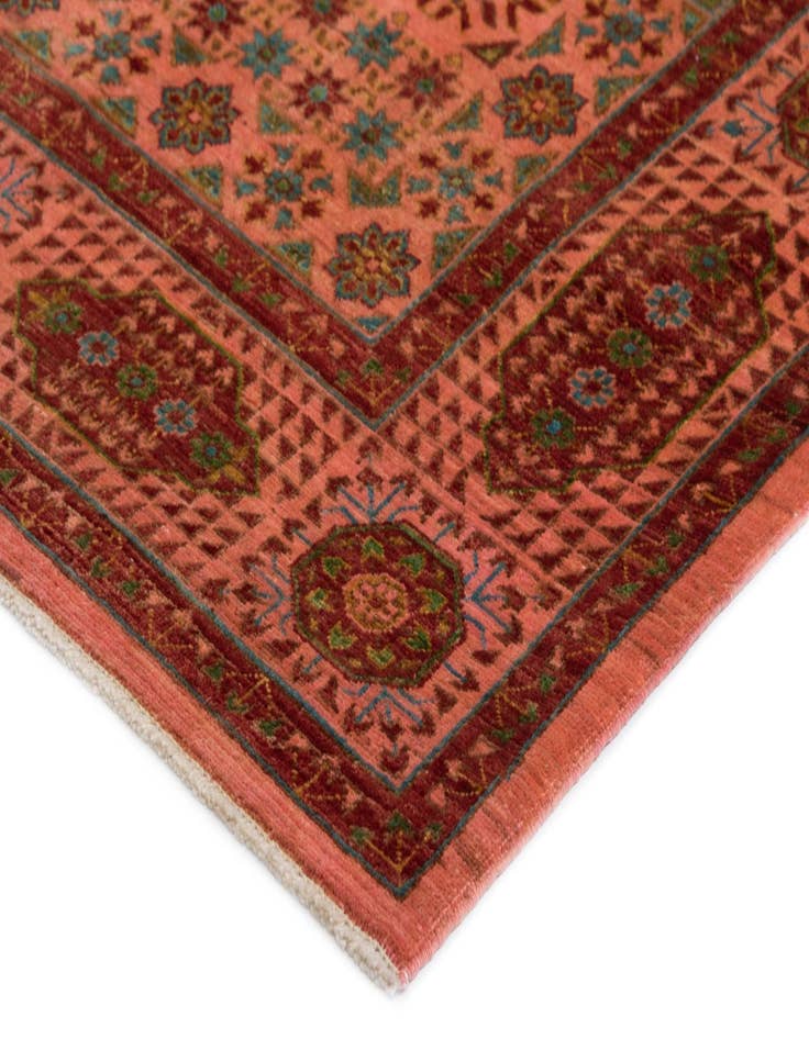 Detail image of 5' x 6' 8 Amina Rug