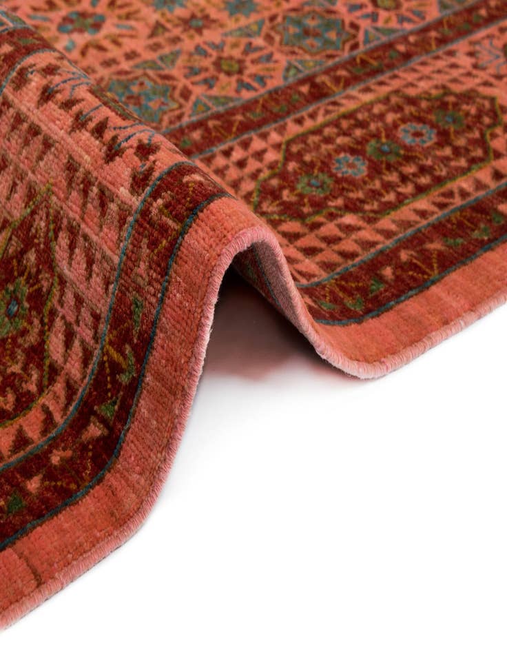 Detail image of 5' x 6' 8 Amina Rug